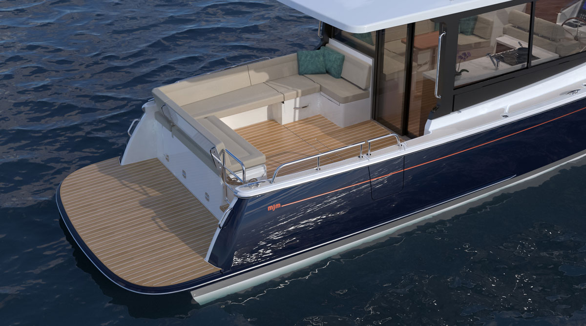 MJM 42 stern