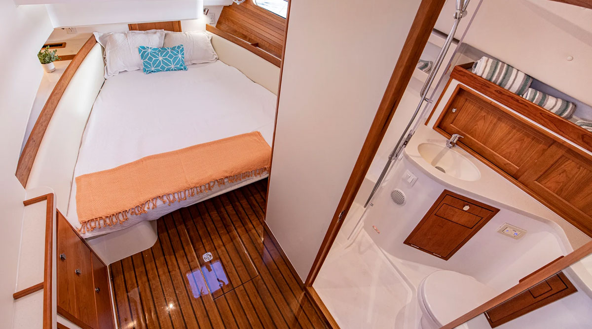 MJM 4 interior cabin