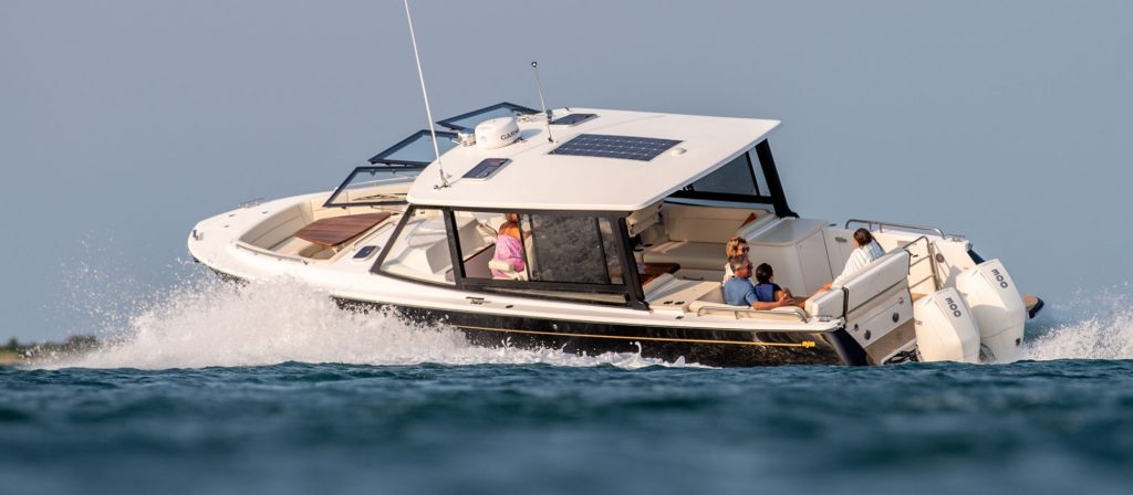 MJM 3 Express Yacht